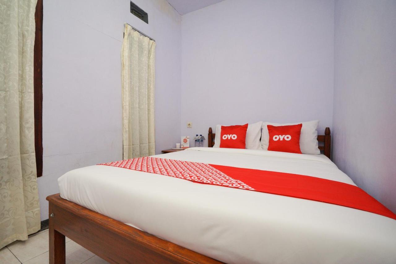 Oyo 2120 Pieter Homestay Bromo Probolinggo Exterior photo