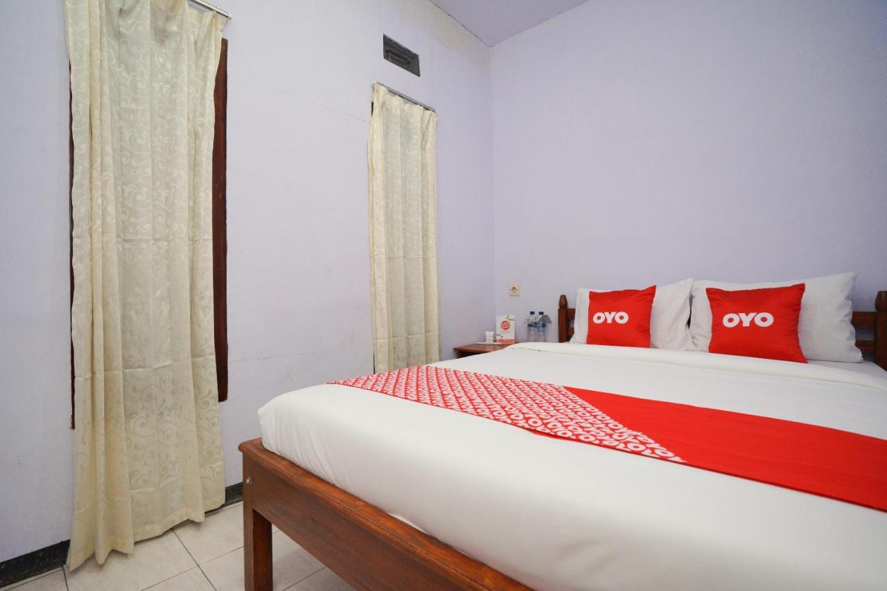 Oyo 2120 Pieter Homestay Bromo Probolinggo Exterior photo