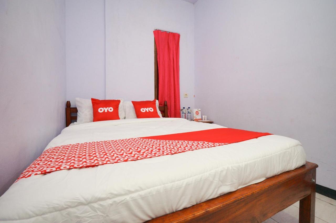 Oyo 2120 Pieter Homestay Bromo Probolinggo Exterior photo