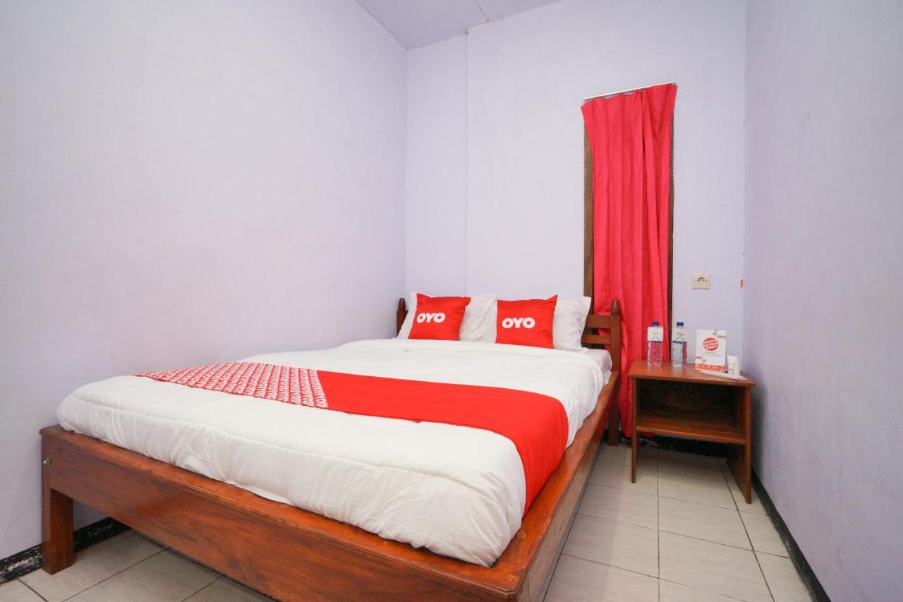 Oyo 2120 Pieter Homestay Bromo Probolinggo Exterior photo