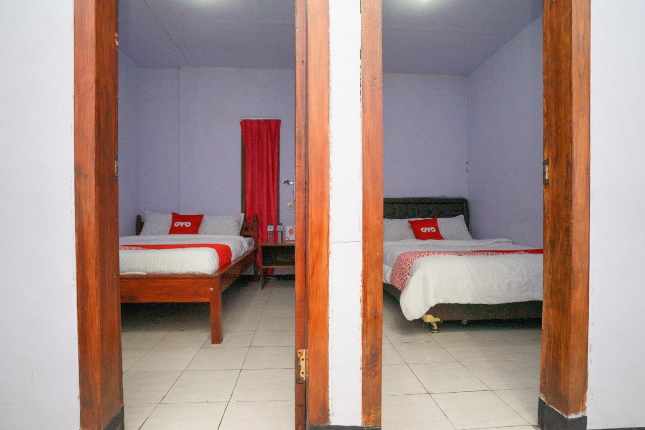 Oyo 2120 Pieter Homestay Bromo Probolinggo Exterior photo